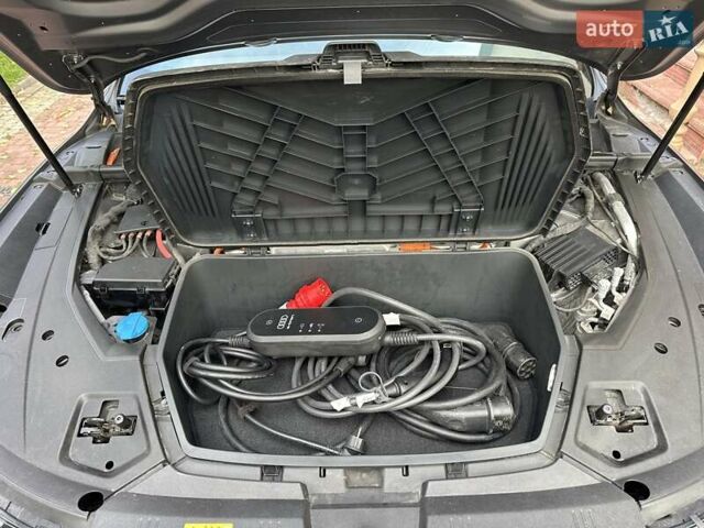 Ауди E-Tron 2021 в Тернополе на Automoto.ua Серый Ауди E-Tron, объемом двигателя 0 л и пробегом 85 тыс. км за 27999 $, фото 19 на Automoto.ua