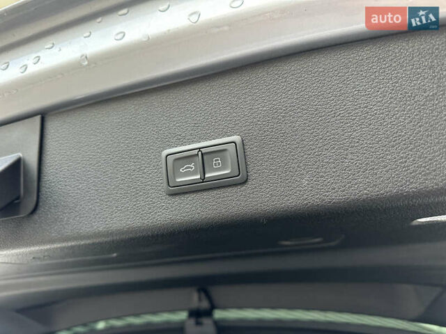 Сірий Ауді E-Tron, об'ємом двигуна 0 л та пробігом 45 тис. км за 33999 $, фото 42 на Automoto.ua