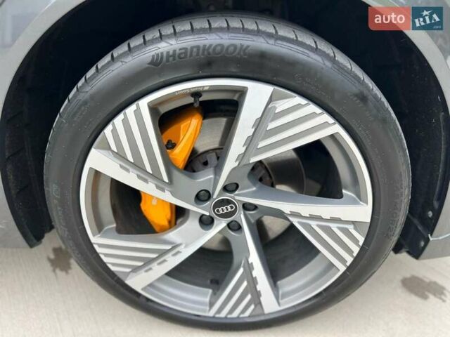 Серый Ауди E-Tron, объемом двигателя 0 л и пробегом 125 тыс. км за 34999 $, фото 23 на Automoto.ua