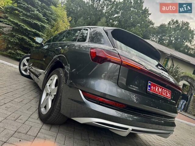 Сірий Ауді E-Tron, об'ємом двигуна 0 л та пробігом 148 тис. км за 27500 $, фото 92 на Automoto.ua