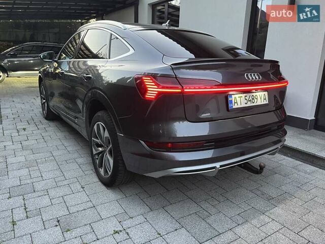Серый Ауди E-Tron, объемом двигателя 0 л и пробегом 157 тыс. км за 34000 $, фото 2 на Automoto.ua