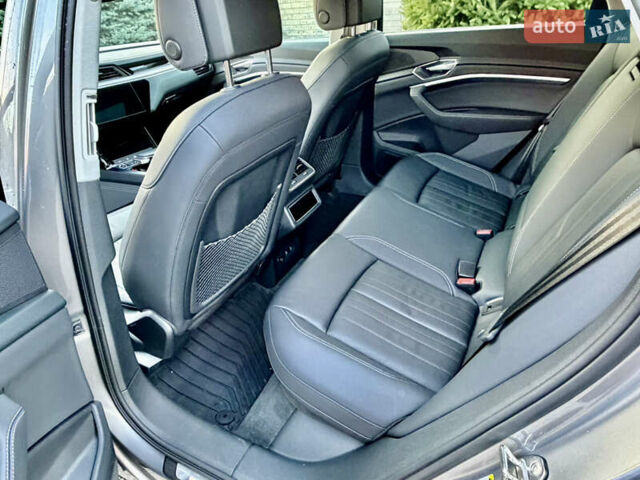 Серый Ауди E-Tron, объемом двигателя 0 л и пробегом 78 тыс. км за 33000 $, фото 18 на Automoto.ua