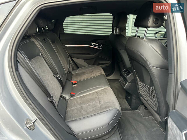 Сірий Ауді E-Tron, об'ємом двигуна 0 л та пробігом 45 тис. км за 33999 $, фото 38 на Automoto.ua