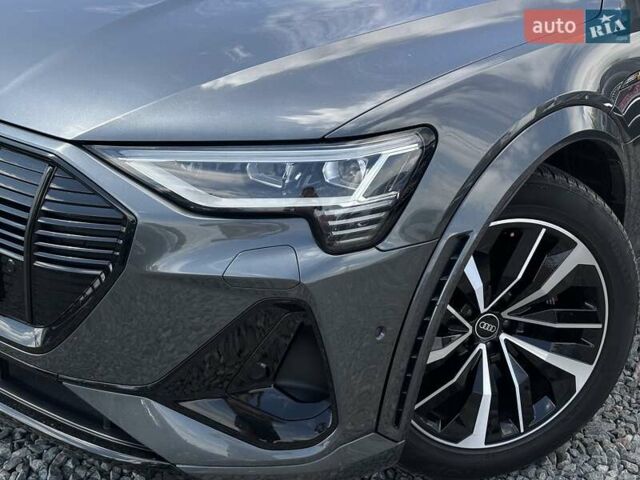 Серый Ауди E-Tron, объемом двигателя 0 л и пробегом 115 тыс. км за 37600 $, фото 2 на Automoto.ua