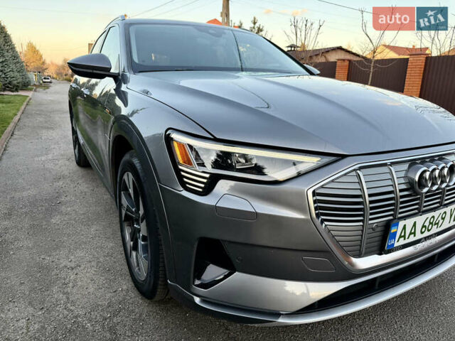 Серый Ауди E-Tron, объемом двигателя 0 л и пробегом 78 тыс. км за 33000 $, фото 6 на Automoto.ua