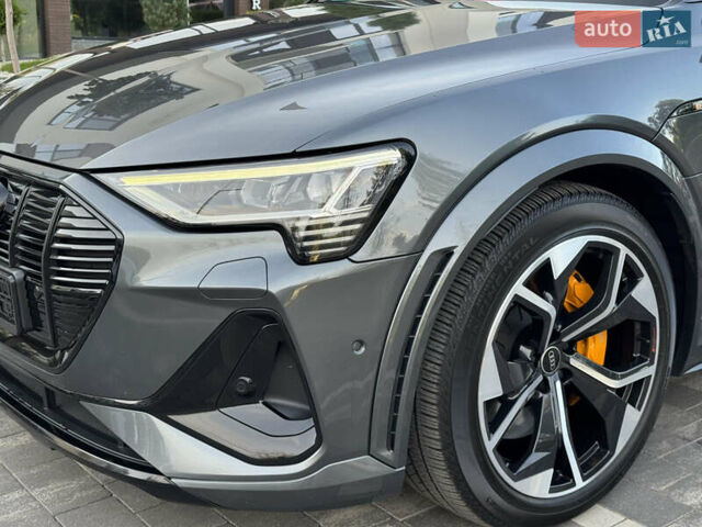 Серый Ауди E-Tron, объемом двигателя 0 л и пробегом 119 тыс. км за 40500 $, фото 14 на Automoto.ua