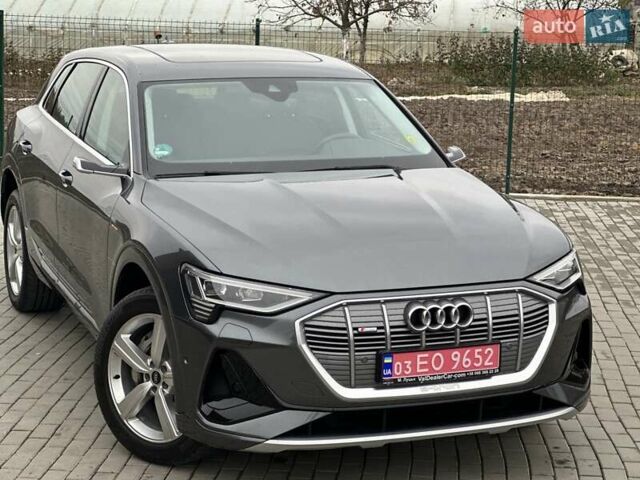 Серый Ауди E-Tron, объемом двигателя 0 л и пробегом 56 тыс. км за 34200 $, фото 8 на Automoto.ua