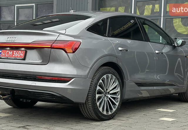 Серый Ауди E-Tron, объемом двигателя 0 л и пробегом 129 тыс. км за 33950 $, фото 11 на Automoto.ua