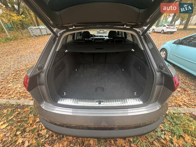 Сірий Ауді E-Tron, об'ємом двигуна 0 л та пробігом 47 тис. км за 28300 $, фото 6 на Automoto.ua