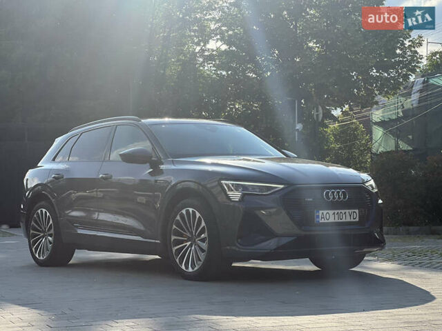 Сірий Ауді E-Tron, об'ємом двигуна 0 л та пробігом 64 тис. км за 33500 $, фото 17 на Automoto.ua
