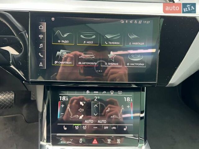 Серый Ауди E-Tron, объемом двигателя 0 л и пробегом 125 тыс. км за 34999 $, фото 77 на Automoto.ua