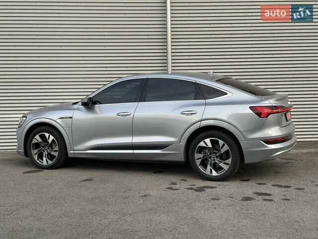 Сірий Ауді E-Tron, об'ємом двигуна 0 л та пробігом 45 тис. км за 33999 $, фото 46 на Automoto.ua
