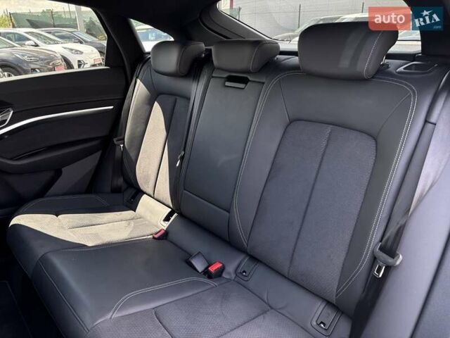 Серый Ауди E-Tron, объемом двигателя 0 л и пробегом 115 тыс. км за 37600 $, фото 14 на Automoto.ua