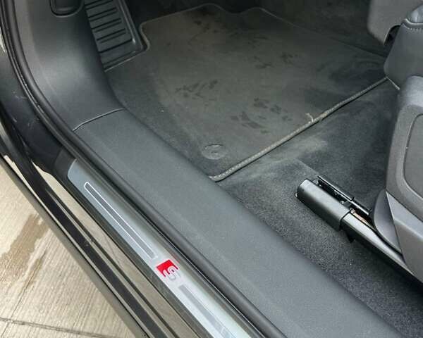 Серый Ауди E-Tron, объемом двигателя 0 л и пробегом 125 тыс. км за 34999 $, фото 99 на Automoto.ua