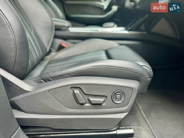 Сірий Ауді E-Tron, об'ємом двигуна 0 л та пробігом 148 тис. км за 27500 $, фото 134 на Automoto.ua