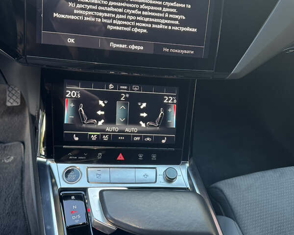 Серый Ауди E-Tron, объемом двигателя 0 л и пробегом 203 тыс. км за 29950 $, фото 29 на Automoto.ua