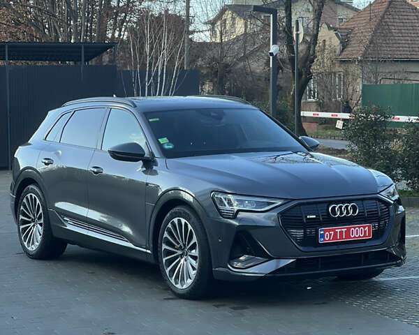 Сірий Ауді E-Tron, об'ємом двигуна 0 л та пробігом 64 тис. км за 33500 $, фото 36 на Automoto.ua