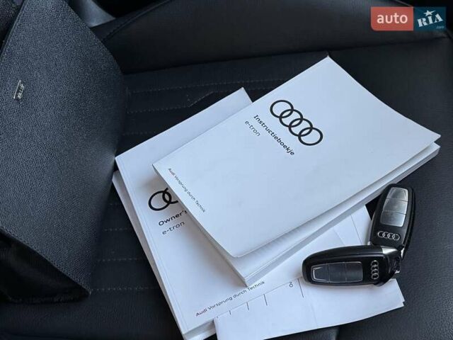 Серый Ауди E-Tron, объемом двигателя 0 л и пробегом 168 тыс. км за 25900 $, фото 18 на Automoto.ua