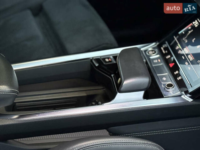 Серый Ауди E-Tron, объемом двигателя 0 л и пробегом 28 тыс. км за 34900 $, фото 44 на Automoto.ua