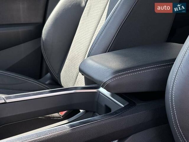 Серый Ауди E-Tron, объемом двигателя 0 л и пробегом 115 тыс. км за 37600 $, фото 15 на Automoto.ua