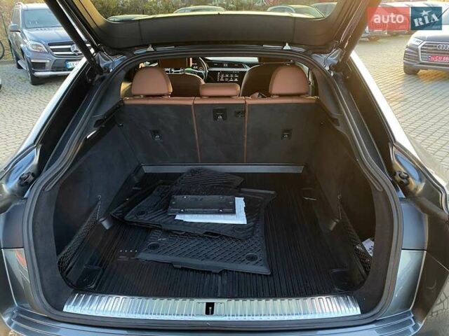 Сірий Ауді E-Tron, об'ємом двигуна 0 л та пробігом 53 тис. км за 29900 $, фото 29 на Automoto.ua