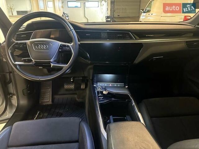 Сірий Ауді E-Tron, об'ємом двигуна 0 л та пробігом 152 тис. км за 24700 $, фото 14 на Automoto.ua