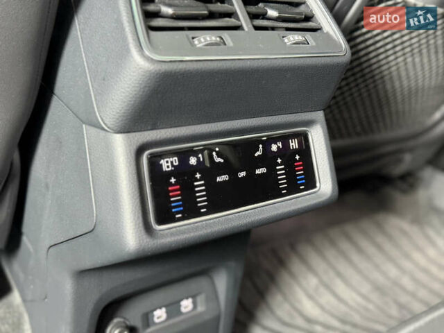 Серый Ауди E-Tron, объемом двигателя 0 л и пробегом 44 тыс. км за 33000 $, фото 34 на Automoto.ua