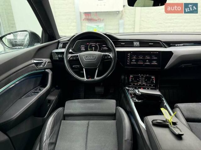 Сірий Ауді E-Tron, об'ємом двигуна 0 л та пробігом 86 тис. км за 37423 $, фото 22 на Automoto.ua