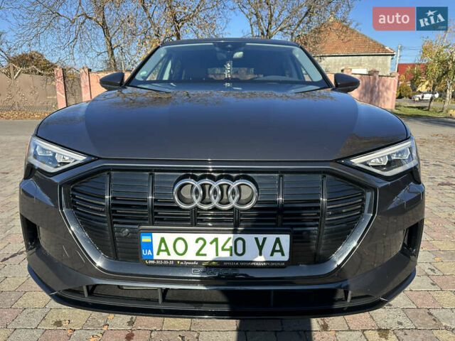 Серый Ауди E-Tron, объемом двигателя 0 л и пробегом 108 тыс. км за 32500 $, фото 1 на Automoto.ua