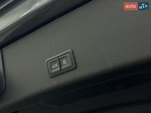 Сірий Ауді E-Tron, об'ємом двигуна 0 л та пробігом 86 тис. км за 37423 $, фото 49 на Automoto.ua