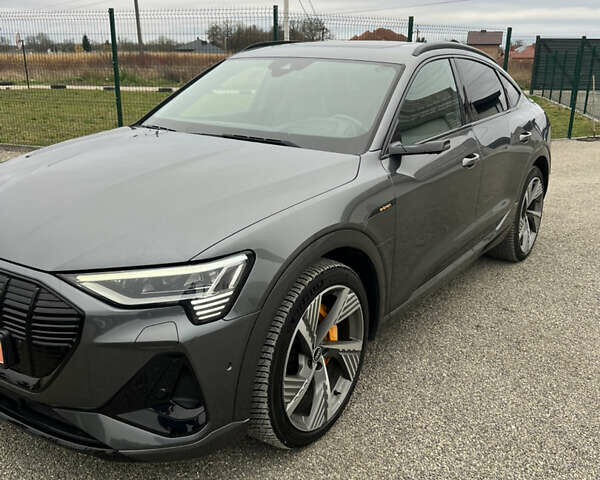 Сірий Ауді E-Tron, об'ємом двигуна 0 л та пробігом 90 тис. км за 36200 $, фото 4 на Automoto.ua