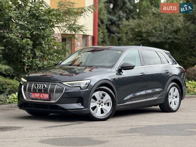 Серый Ауди E-Tron, объемом двигателя 0 л и пробегом 123 тыс. км за 26999 $, фото 4 на Automoto.ua