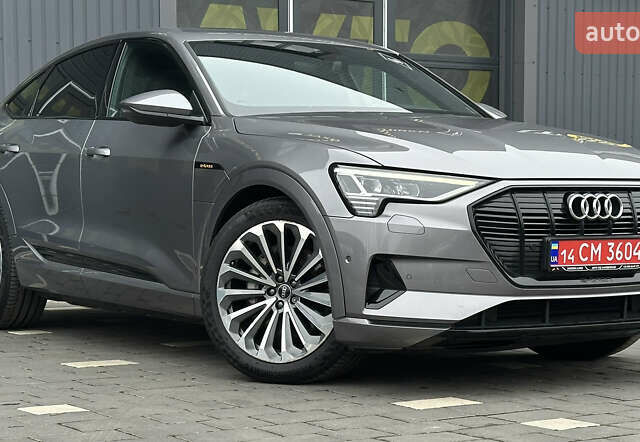 Серый Ауди E-Tron, объемом двигателя 0 л и пробегом 129 тыс. км за 33950 $, фото 1 на Automoto.ua