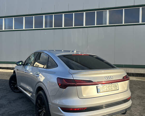 Серый Ауди E-Tron, объемом двигателя 0 л и пробегом 88 тыс. км за 36500 $, фото 1 на Automoto.ua