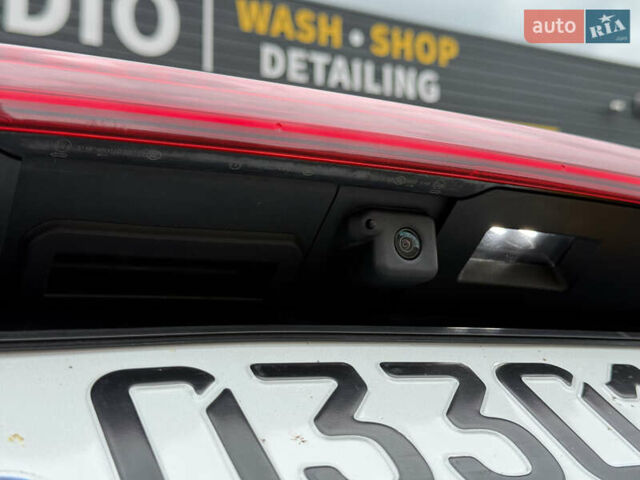 Серый Ауди E-Tron, объемом двигателя 0 л и пробегом 33 тыс. км за 39500 $, фото 10 на Automoto.ua