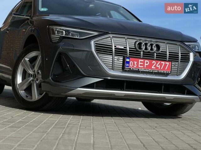 Серый Ауди E-Tron, объемом двигателя 0 л и пробегом 59 тыс. км за 37396 $, фото 3 на Automoto.ua