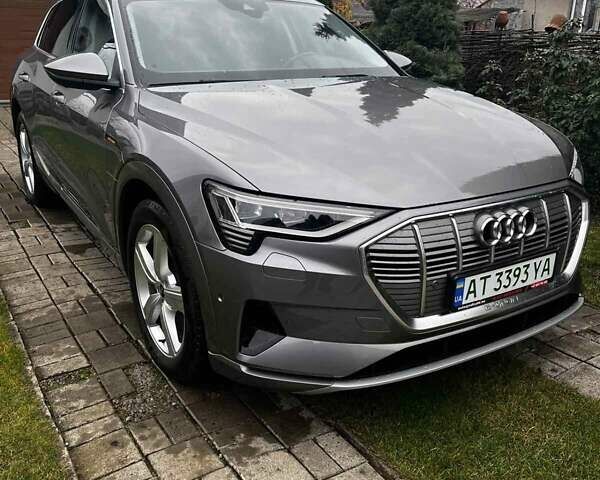 Серый Ауди E-Tron, объемом двигателя 0 л и пробегом 165 тыс. км за 33000 $, фото 11 на Automoto.ua