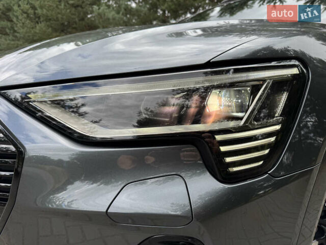 Сірий Ауді E-Tron, об'ємом двигуна 0 л та пробігом 106 тис. км за 38400 $, фото 19 на Automoto.ua