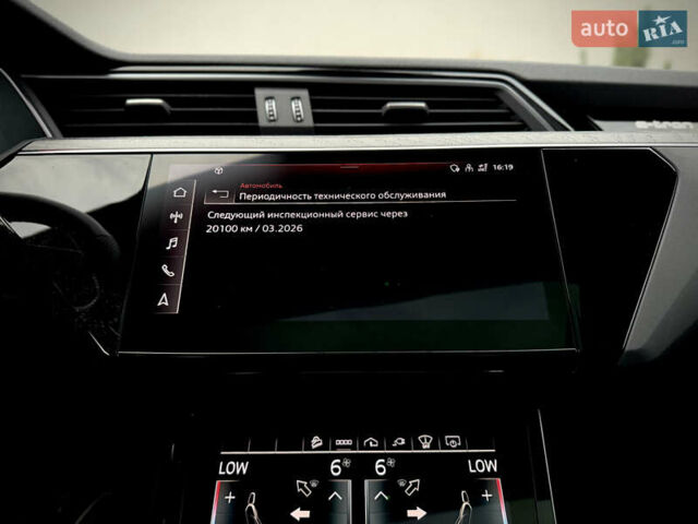 Серый Ауди E-Tron, объемом двигателя 0 л и пробегом 36 тыс. км за 45445 $, фото 114 на Automoto.ua