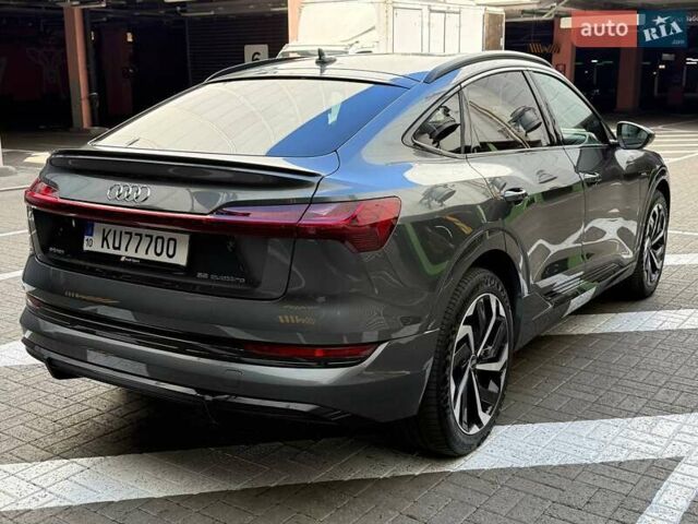 Сірий Ауді E-Tron, об'ємом двигуна 0 л та пробігом 45 тис. км за 48137 $, фото 11 на Automoto.ua
