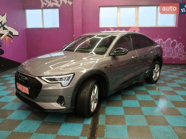 Серый Ауди E-Tron, объемом двигателя 0 л и пробегом 60 тыс. км за 29990 $, фото 3 на Automoto.ua
