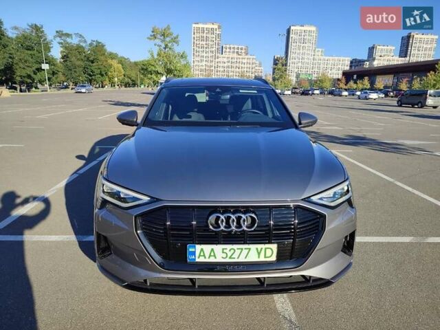 Серый Ауди E-Tron, объемом двигателя 0 л и пробегом 81 тыс. км за 34800 $, фото 1 на Automoto.ua