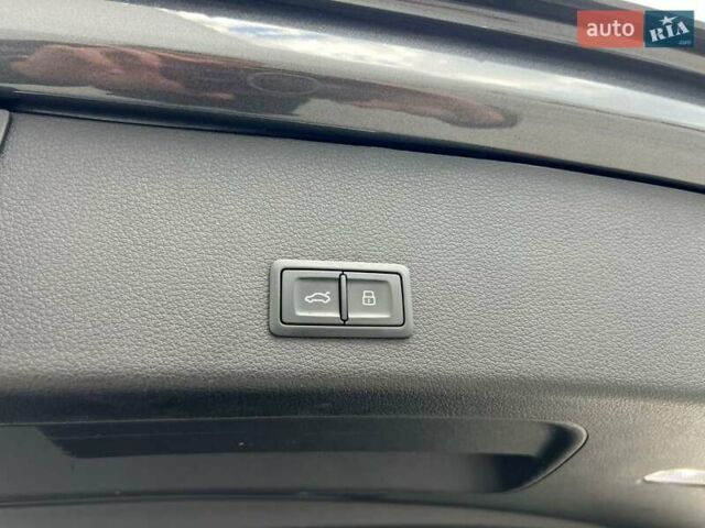 Серый Ауди E-Tron, объемом двигателя 0 л и пробегом 125 тыс. км за 34999 $, фото 22 на Automoto.ua