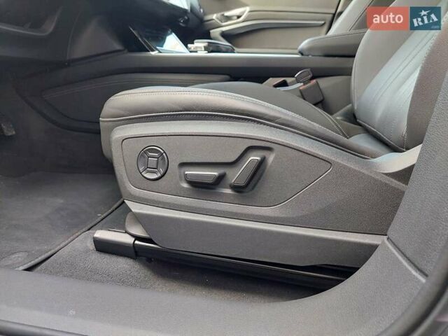 Серый Ауди E-Tron, объемом двигателя 0 л и пробегом 3 тыс. км за 47000 $, фото 23 на Automoto.ua
