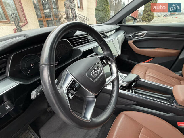 Серый Ауди E-Tron, объемом двигателя 0 л и пробегом 126 тыс. км за 29999 $, фото 24 на Automoto.ua