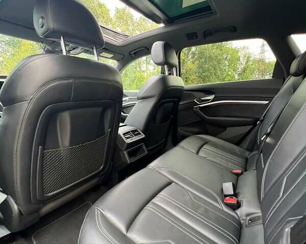 Серый Ауди E-Tron, объемом двигателя 0 л и пробегом 125 тыс. км за 34999 $, фото 36 на Automoto.ua