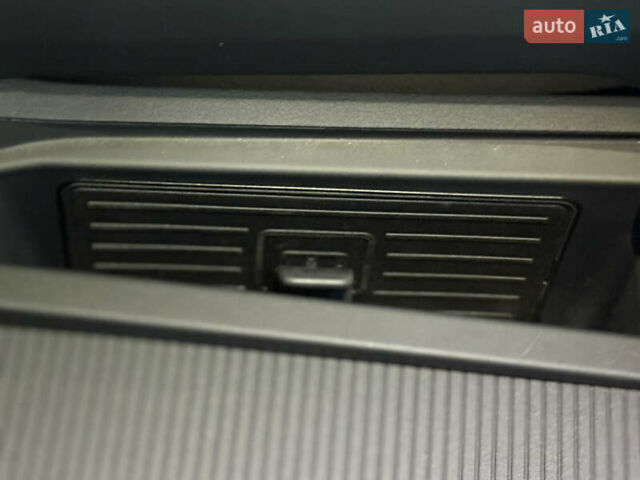 Серый Ауди E-Tron, объемом двигателя 0 л и пробегом 28 тыс. км за 34900 $, фото 46 на Automoto.ua