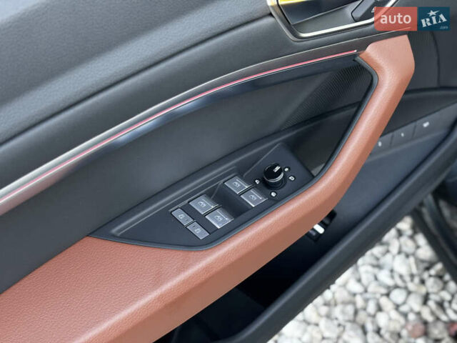 Серый Ауди E-Tron, объемом двигателя 0 л и пробегом 70 тыс. км за 42850 $, фото 26 на Automoto.ua