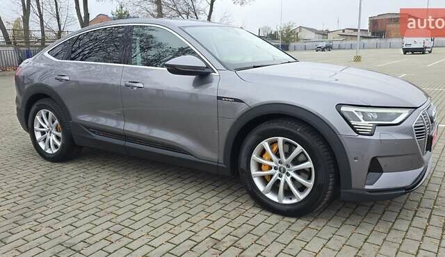 Сірий Ауді E-Tron, об'ємом двигуна 0 л та пробігом 140 тис. км за 28800 $, фото 31 на Automoto.ua