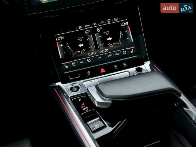 Серый Ауди E-Tron, объемом двигателя 0 л и пробегом 36 тыс. км за 45445 $, фото 69 на Automoto.ua